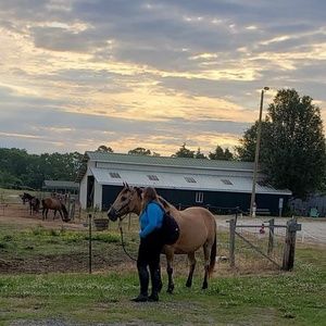 Meet your Posher, Jennifer